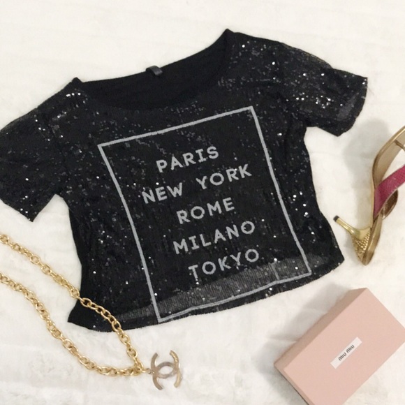 Tops - Fun sequin fashion traveler crop top